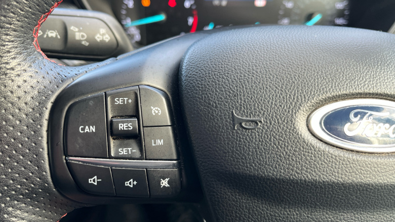 Ford Focus 1.5 EcoBoost 182 ST-Line X 5dr Petrol Estate